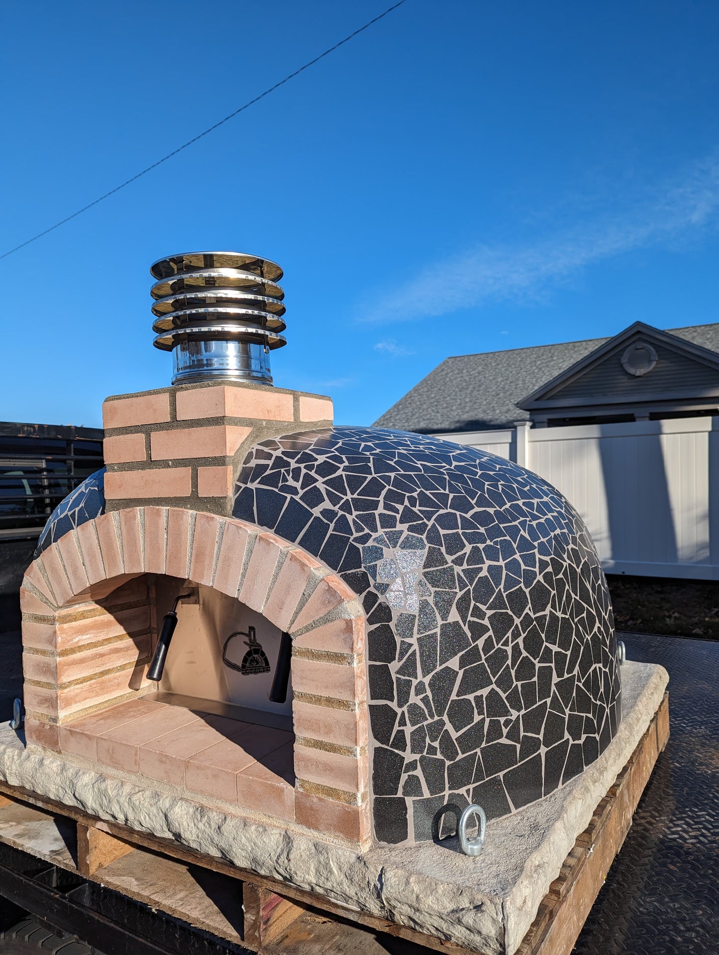 Traditional Wood Fired Brick Pizza Oven - Mediterranean Pro Mosaic
