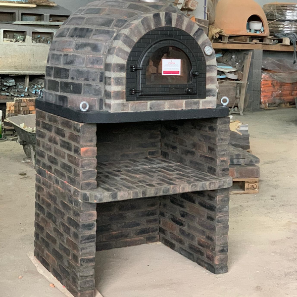 Traditional Wood Fired Brick Pizza Oven - Rústico Preto